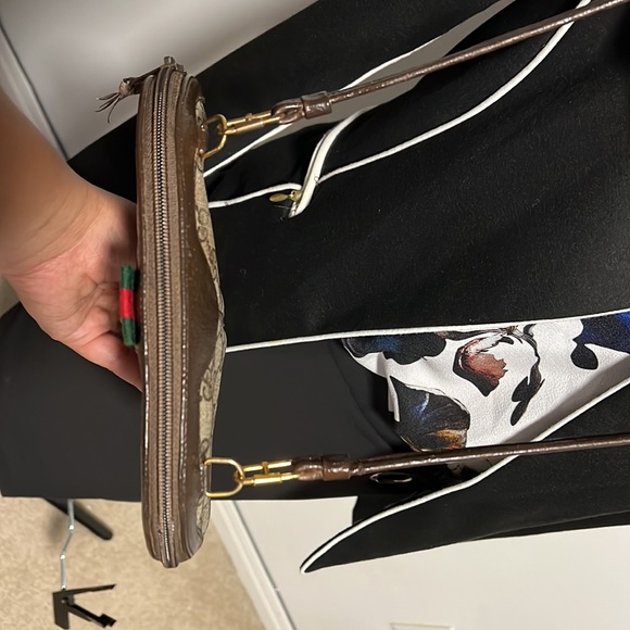 Authentic GG crossbody bag - Picture 11 of 11